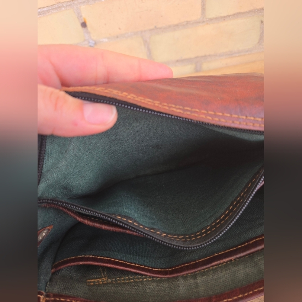 Vintage Style Leather Satchel - Picture 6 of 13